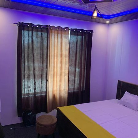 גורקפור Privyrooms מראה חיצוני תמונה