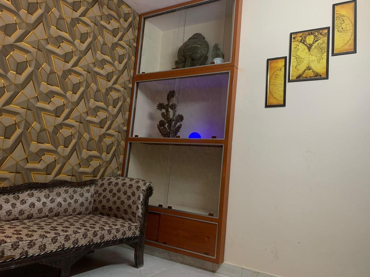 גורקפור Privyrooms מראה חיצוני תמונה