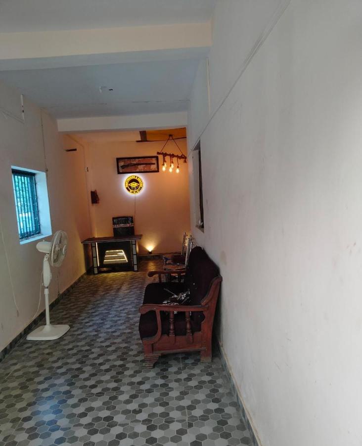 גורקפור Privyrooms מראה חיצוני תמונה