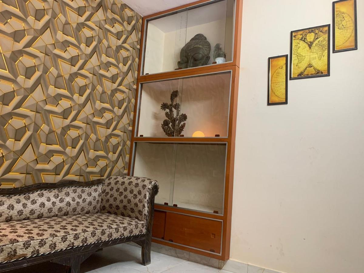 גורקפור Privyrooms מראה חיצוני תמונה