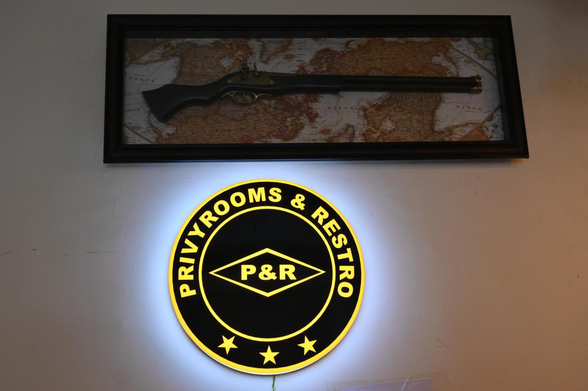 גורקפור Privyrooms מראה חיצוני תמונה