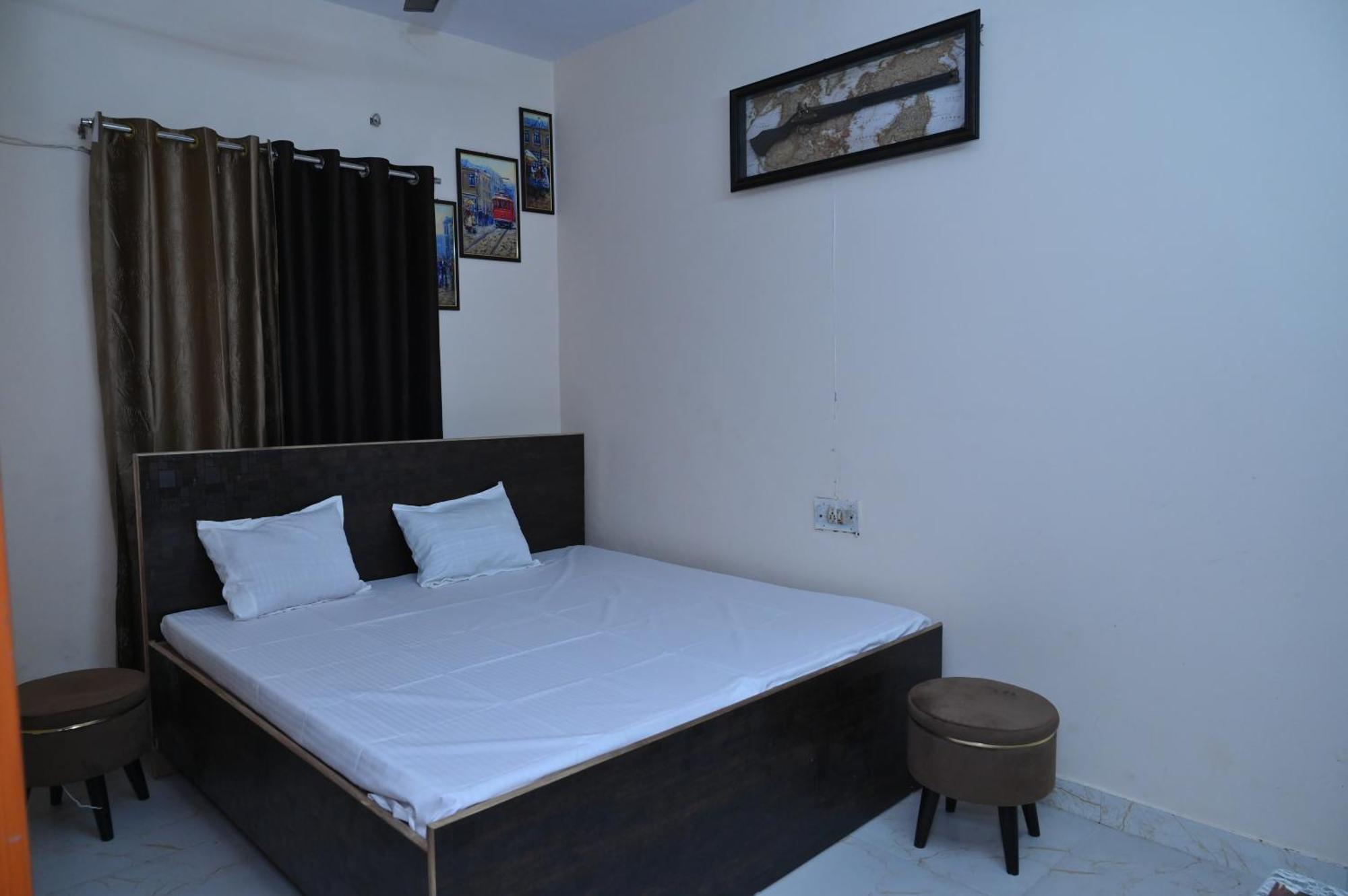 גורקפור Privyrooms מראה חיצוני תמונה