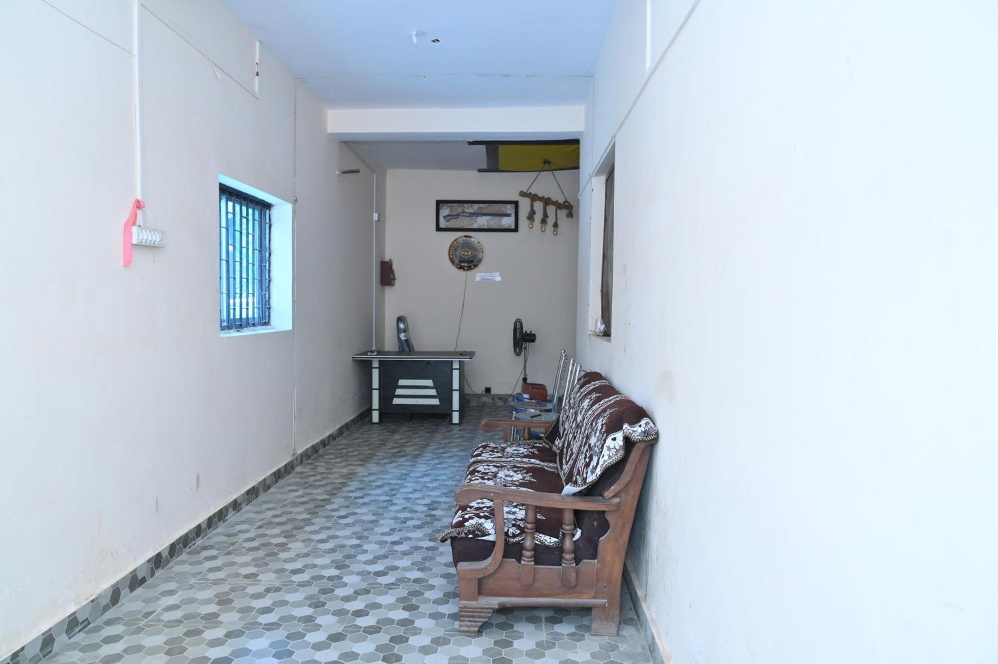 גורקפור Privyrooms מראה חיצוני תמונה