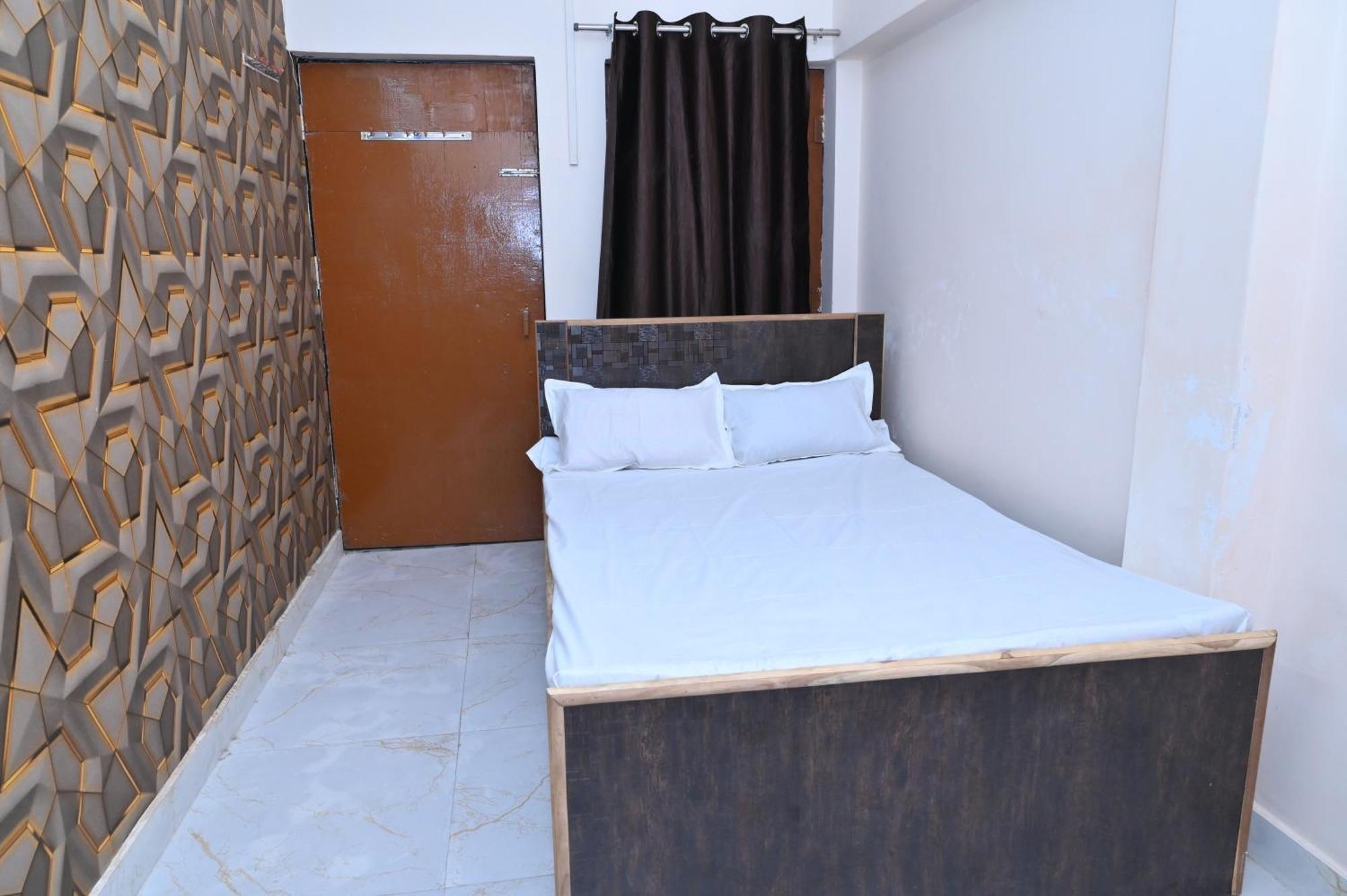 גורקפור Privyrooms מראה חיצוני תמונה