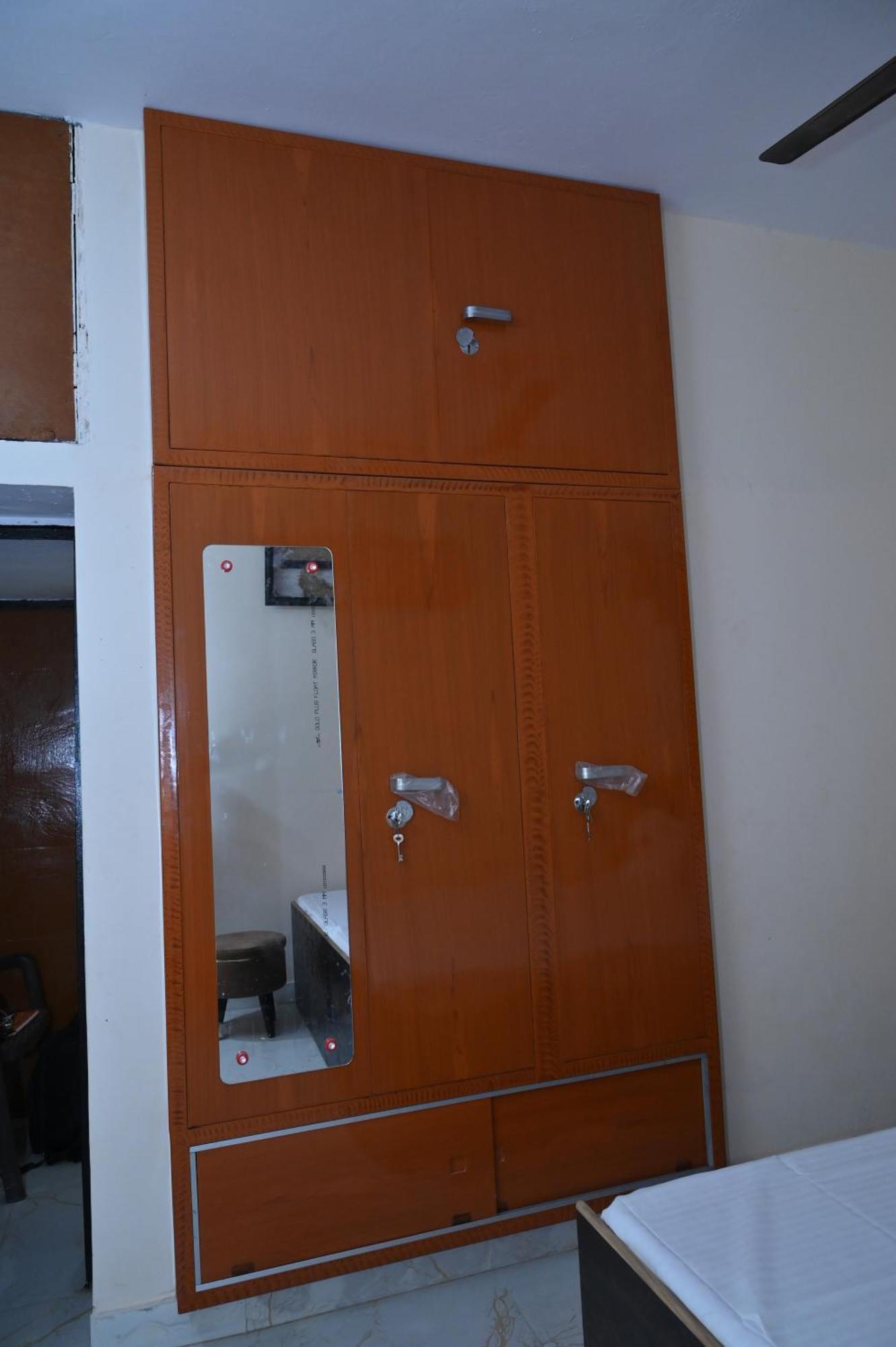 גורקפור Privyrooms מראה חיצוני תמונה