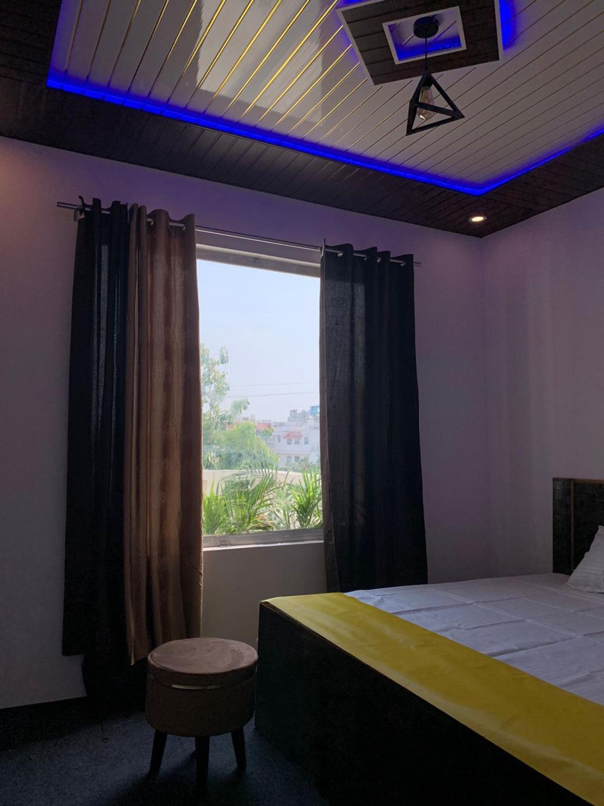 גורקפור Privyrooms מראה חיצוני תמונה