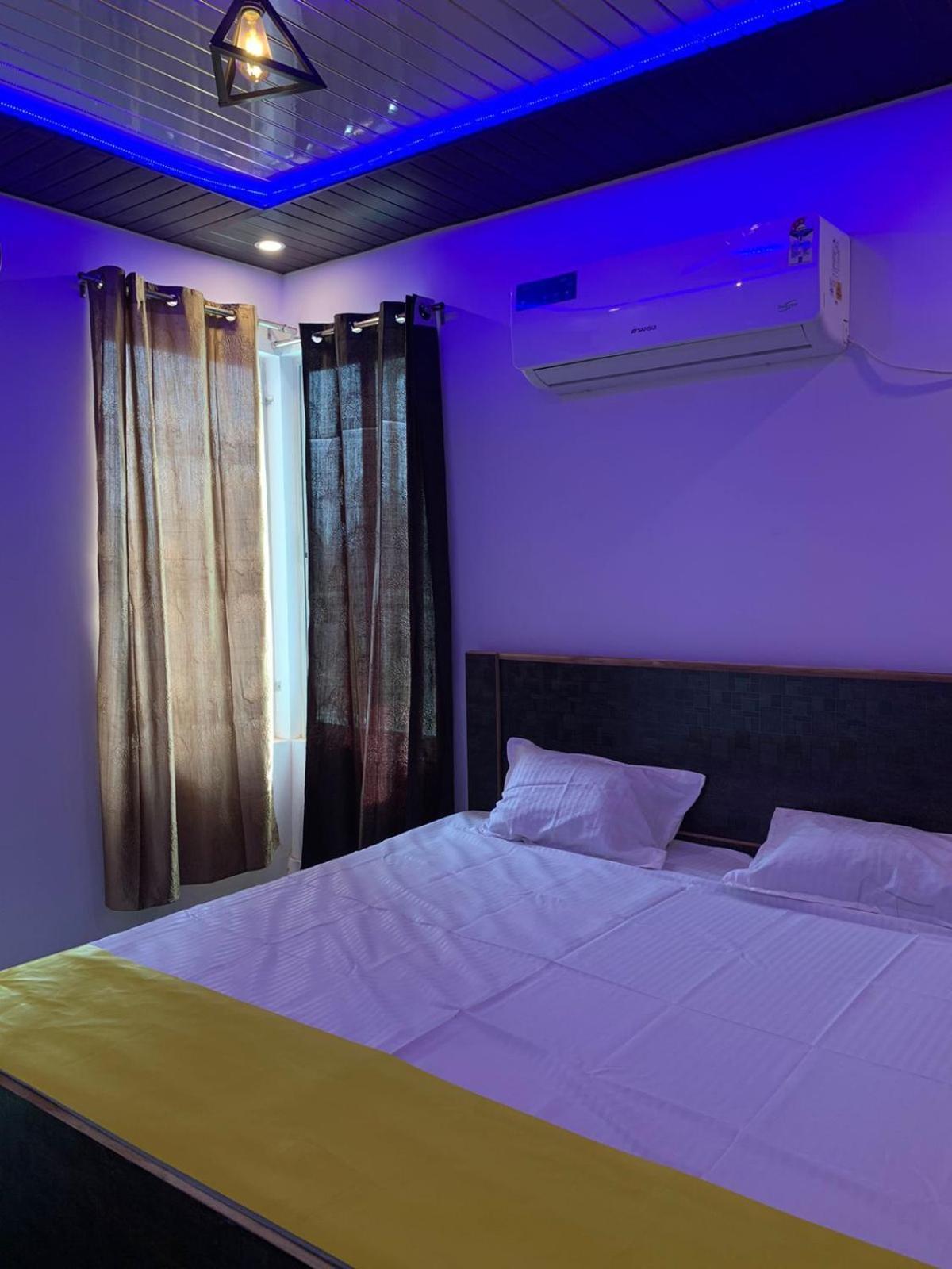 גורקפור Privyrooms מראה חיצוני תמונה