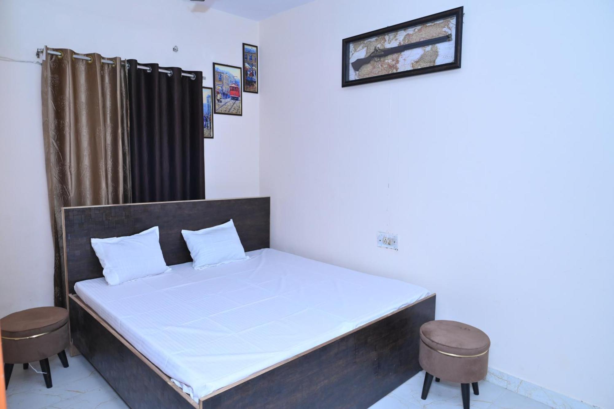 גורקפור Privyrooms מראה חיצוני תמונה