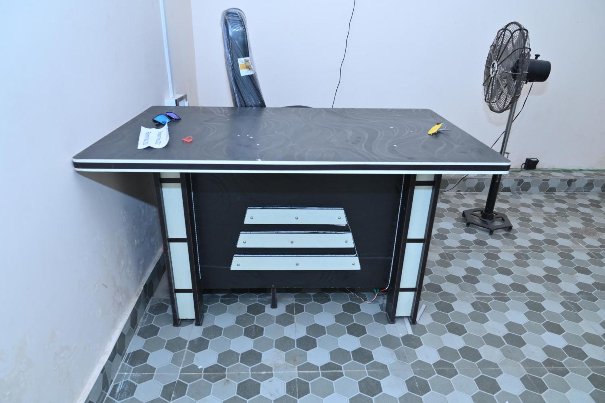 גורקפור Privyrooms מראה חיצוני תמונה